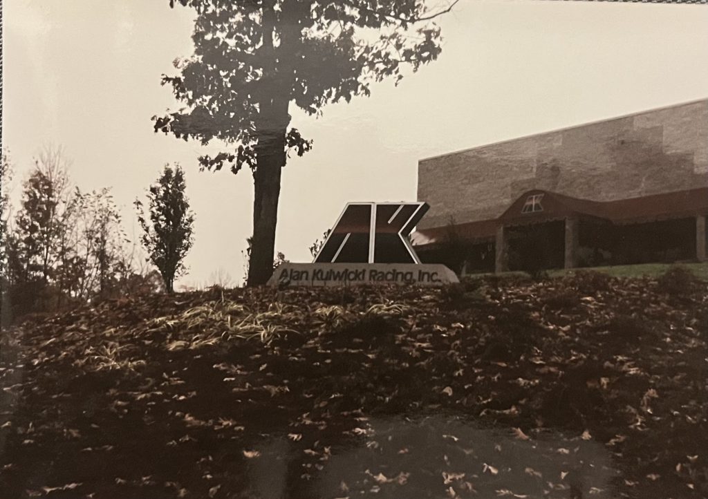 Alan Kulwicki Racing Shop in 1992